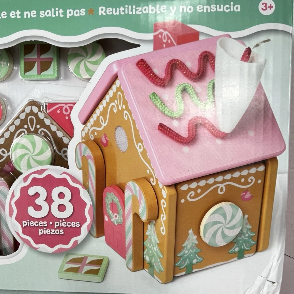 GINGERBREAD HOUSE PLAYSET- PINK Melissa & Doug - Wooden 38 Pieces CHRISTMAS 2025